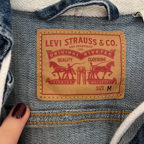 Levi's denim sweatshirt jacket (NWOT) - Picture 6 of 8